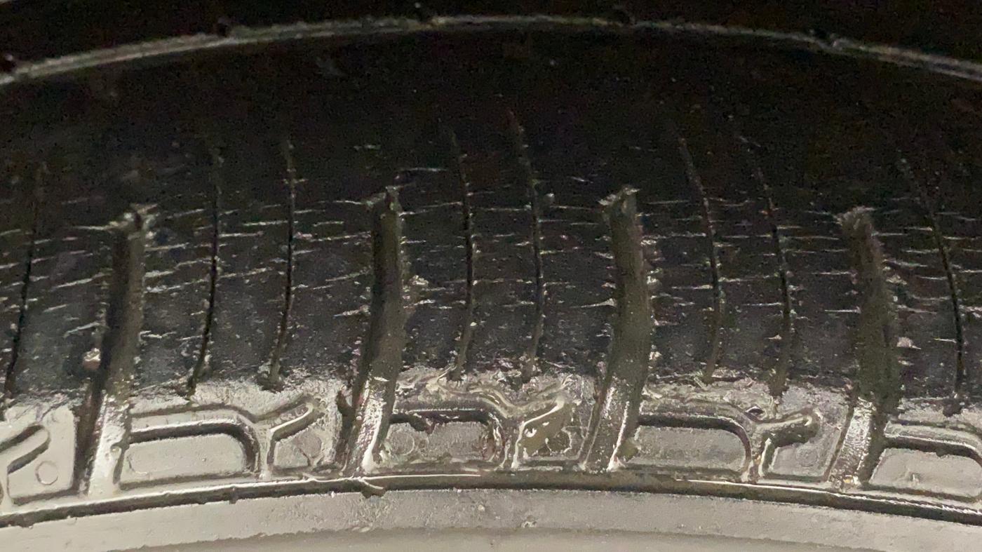 2018 Mahindra KUV 100 NXT K4+ P 6 STR, Petrol, Manual, 51,460 km, Left Front Tyre Tread