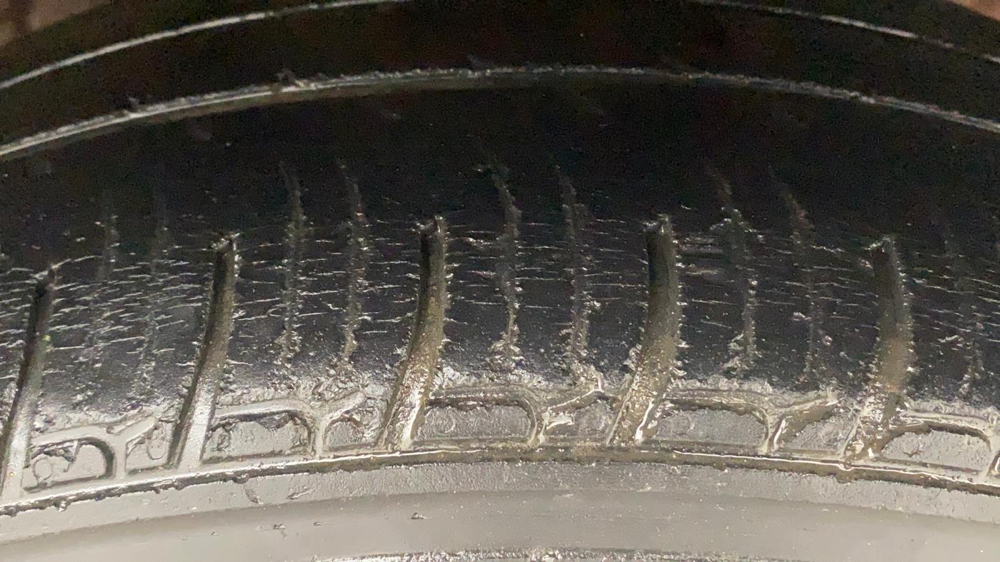 2018 Mahindra KUV 100 NXT K4+ P 6 STR, Petrol, Manual, 51,460 km, Right Front Tyre Tread