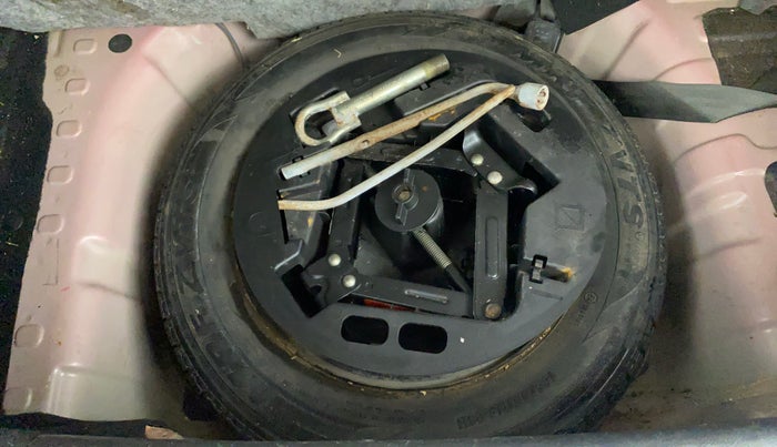 2018 Mahindra KUV 100 NXT K4+ P 6 STR, Petrol, Manual, 51,460 km, Spare Tyre