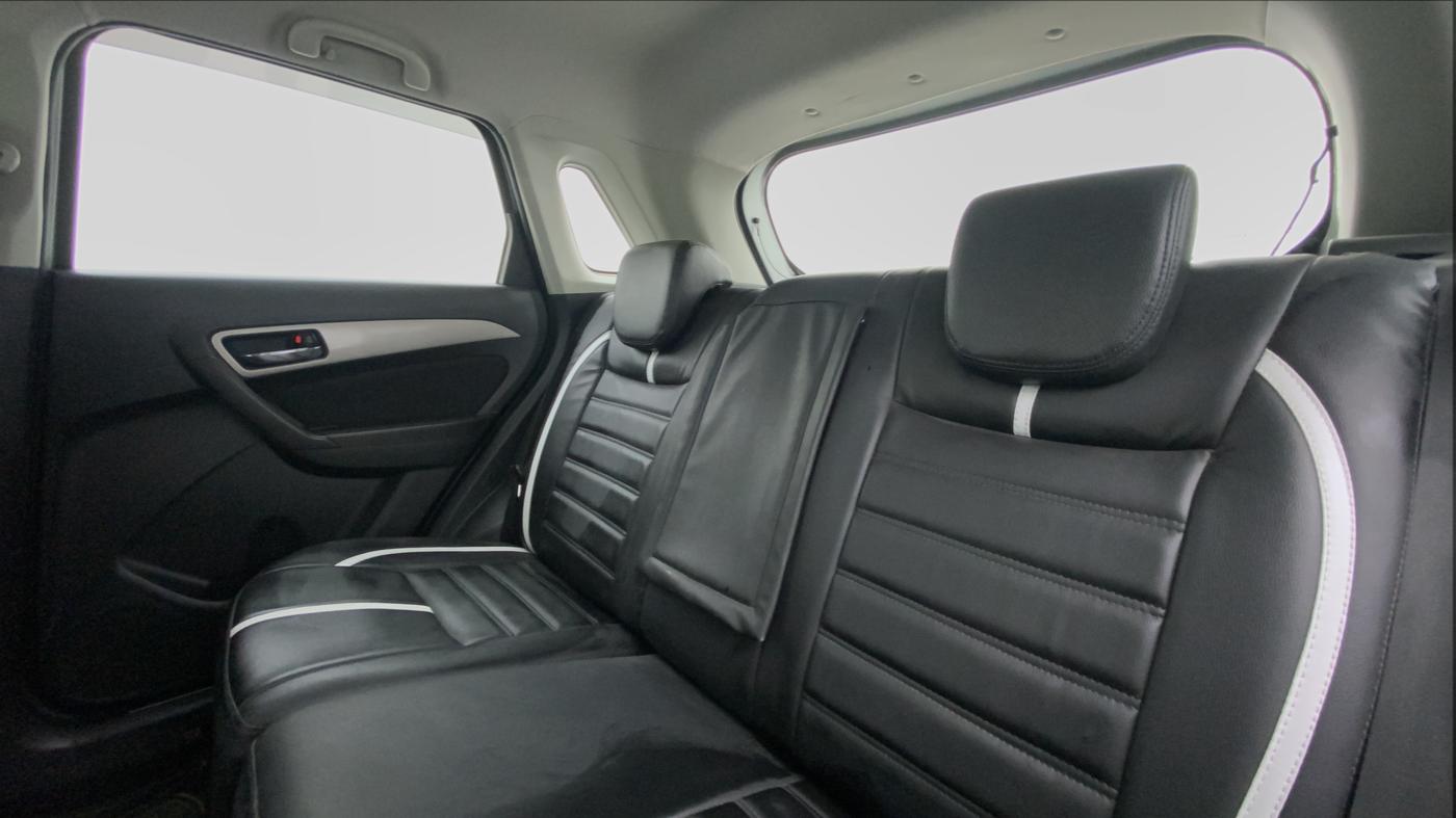2016 Maruti Vitara Brezza ZDI, Diesel, Manual, 92,569 km, Right Side Door Cabin View