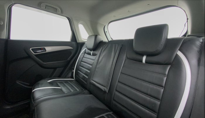 2016 Maruti Vitara Brezza ZDI, Diesel, Manual, 92,569 km, Right Side Door Cabin View