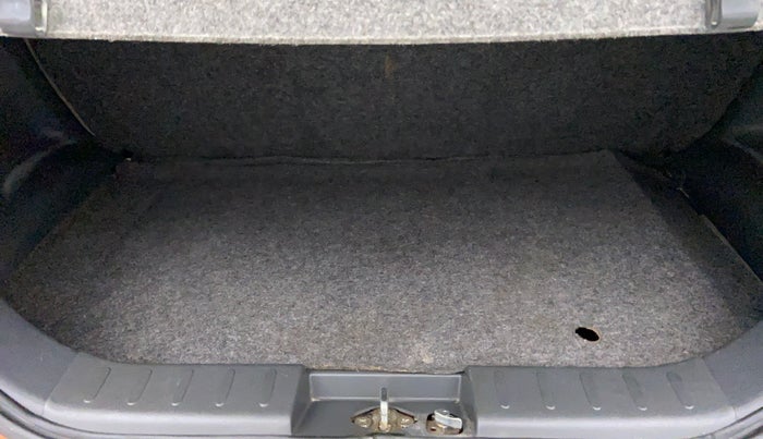 2015 Maruti Alto K10 VXI P, Petrol, Manual, 31,229 km, Boot Inside
