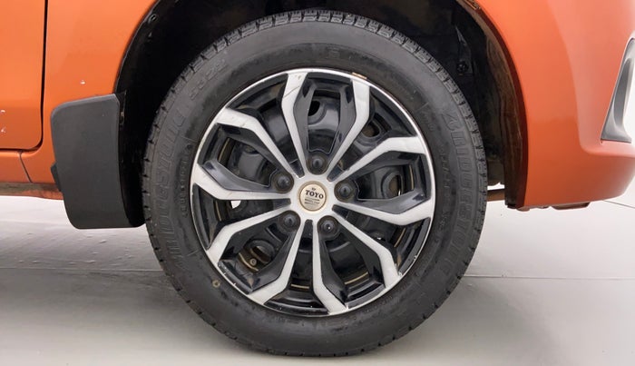 2015 Maruti Alto K10 VXI P, Petrol, Manual, 31,229 km, Right Front Wheel