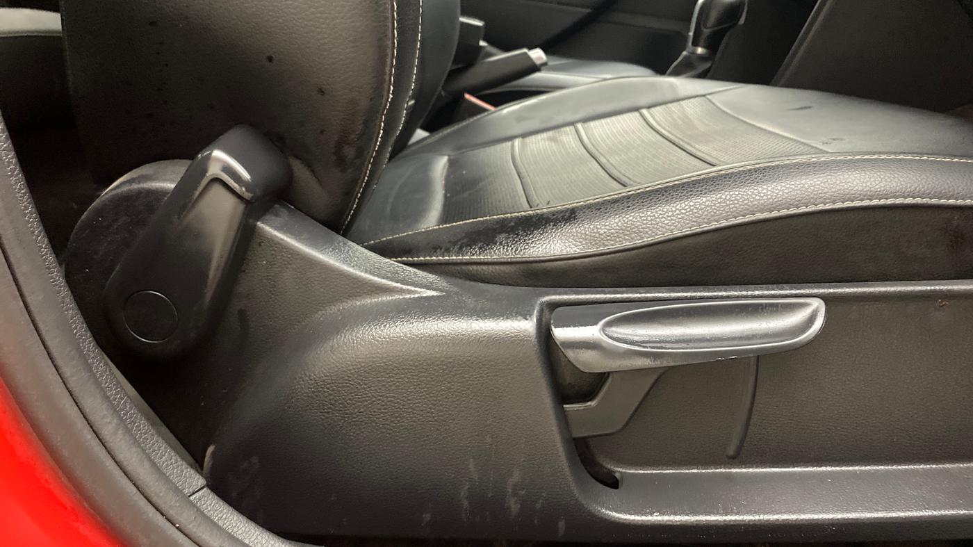 2019 Volkswagen Polo GT TSI AT, Petrol, Automatic, 81,851 km, Driver Side Adjustment Panel