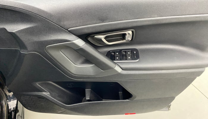 2021 Tata Harrier XZ+ DARK EDITION, Diesel, Manual, 27,011 km, Driver Side Door Panels Control