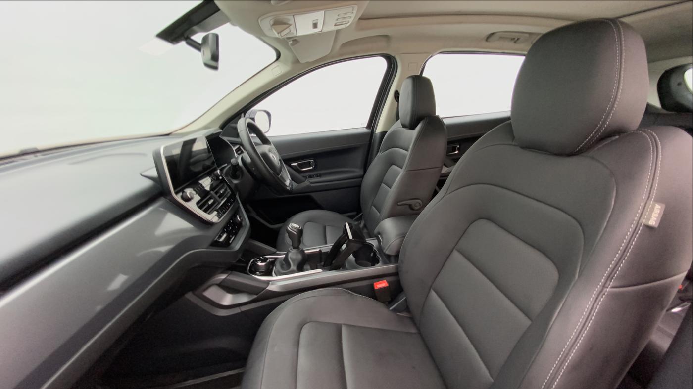 2021 Tata Harrier XZ+ DARK EDITION, Diesel, Manual, 27,011 km, Right Side Front Door Cabin