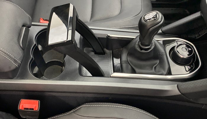 2021 Tata Harrier XZ+ DARK EDITION, Diesel, Manual, 27,011 km, Gear Lever