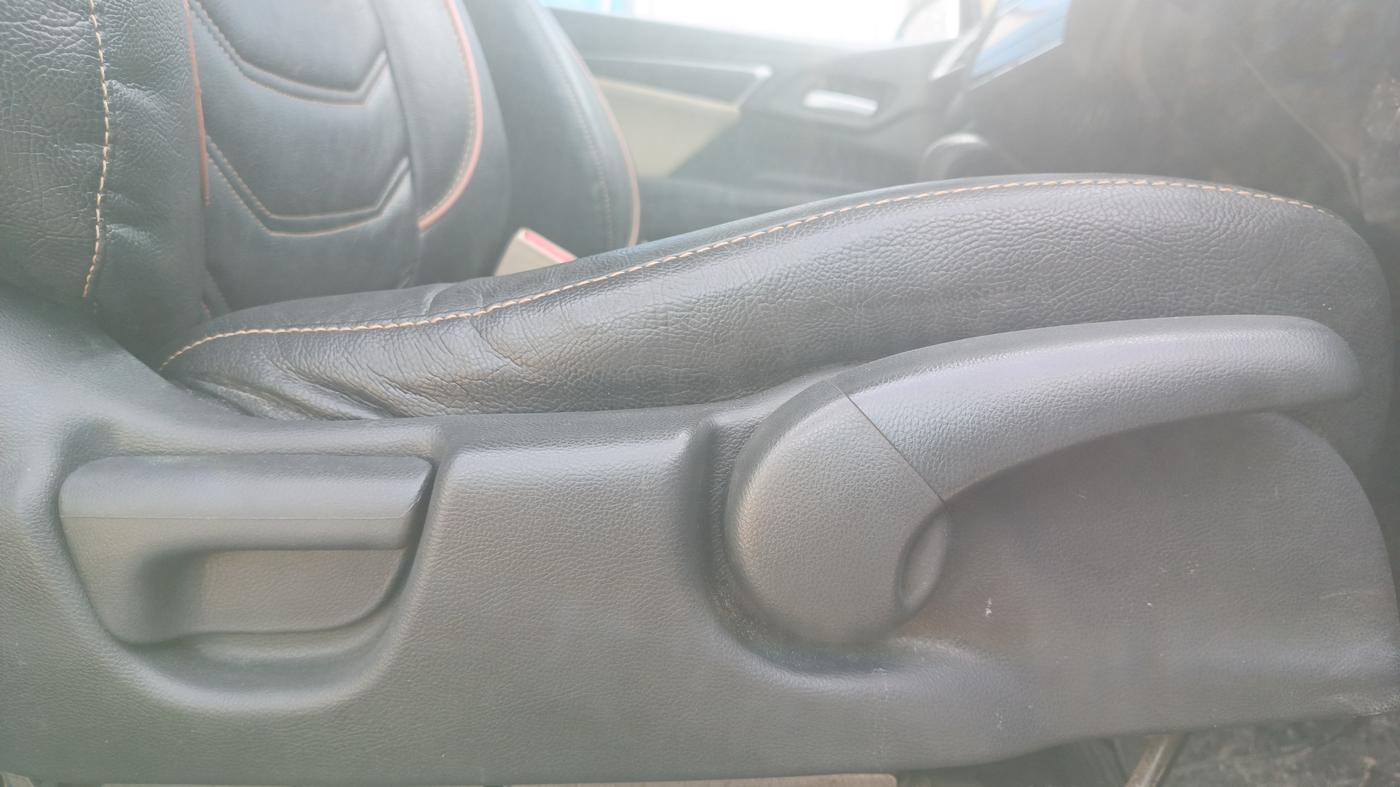 2015 Honda Jazz 1.2L I-VTEC V AT, Petrol, Automatic, 77,421 km, Driver Side Adjustment Panel