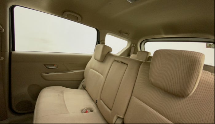 2021 Maruti Ertiga VXI AT SHVS, Petrol, Automatic, 37,477 km, Right Side Rear Door Cabin