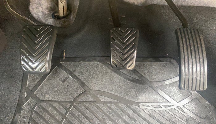 2014 Hyundai Eon ERA +, Petrol, Manual, 73,078 km, Pedals