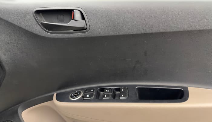 2017 Hyundai Grand i10 MAGNA 1.2 KAPPA VTVT, Petrol, Manual, 45,947 km, Driver Side Door Panels Control