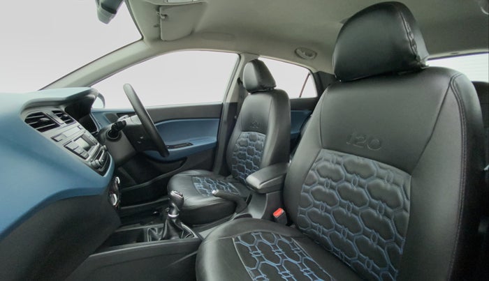 2016 Hyundai i20 Active 1.4 S, Diesel, Manual, 53,600 km, Right Side Front Door Cabin