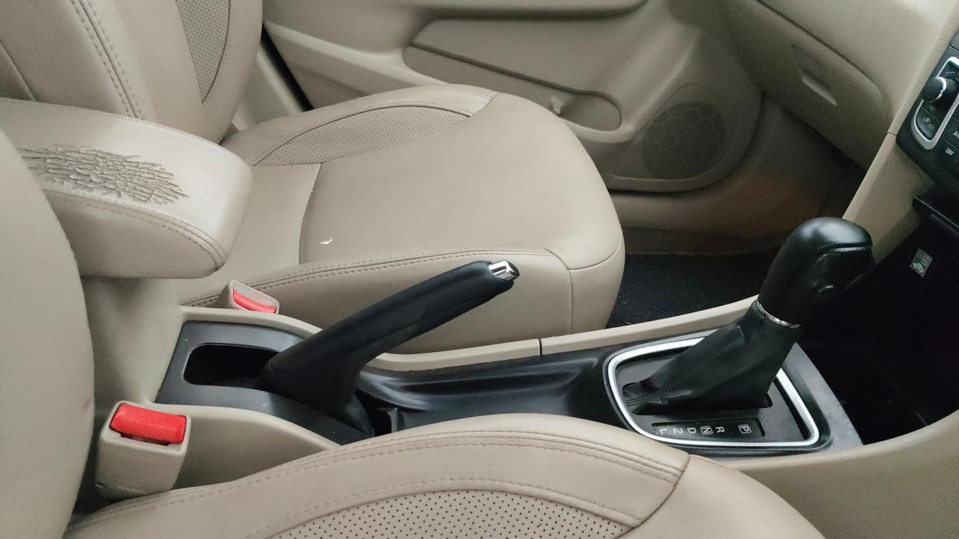 2018 Maruti Ciaz ALPHA  AT 1.4  PETROL, Petrol, Automatic, 1,19,600 km, Gear Lever