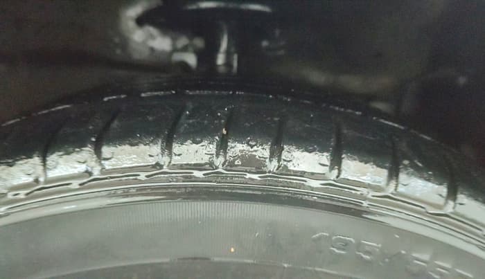 2018 Maruti Ciaz ALPHA  AT 1.4  PETROL, Petrol, Automatic, 1,19,600 km, Right Front Tyre Tread