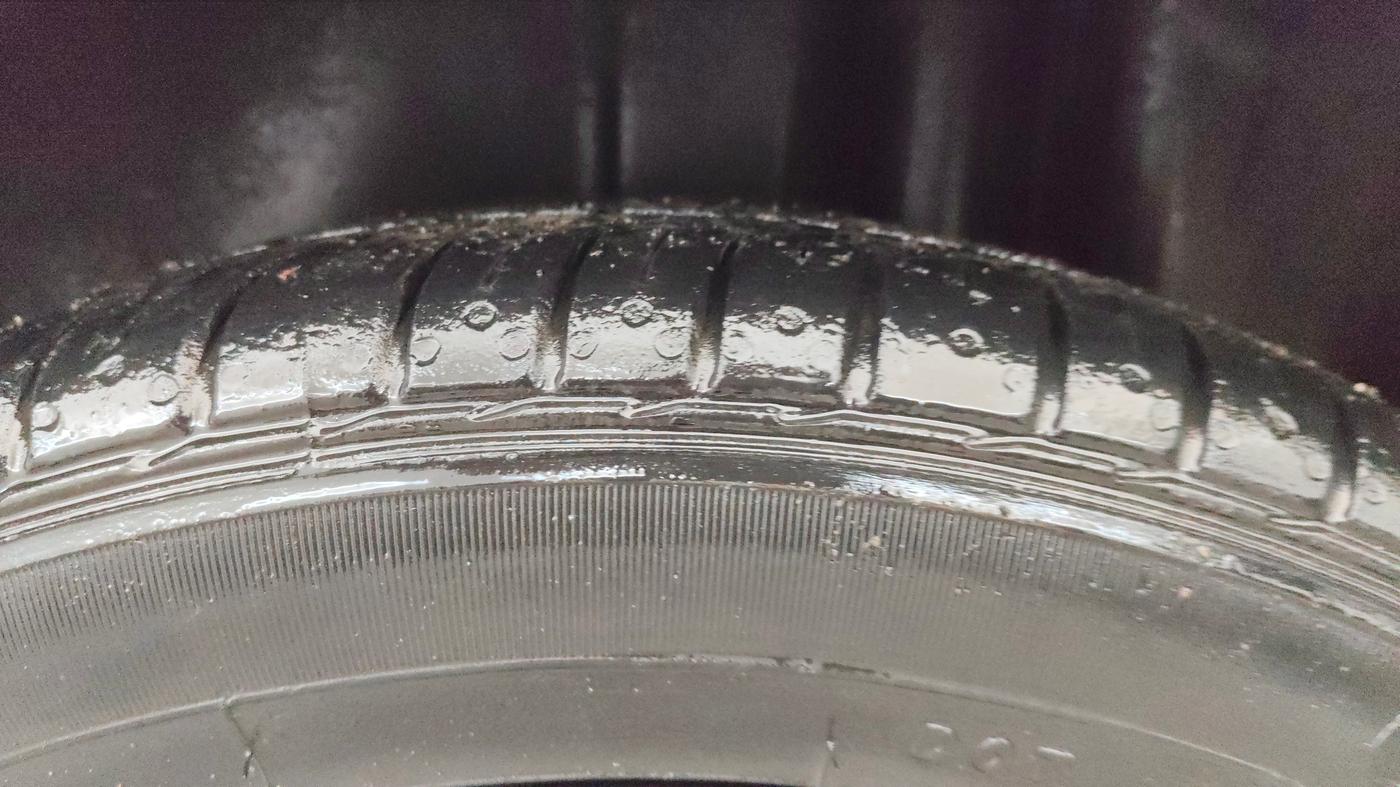 2018 Maruti Ciaz ALPHA  AT 1.4  PETROL, Petrol, Automatic, 1,19,600 km, Left Rear Tyre Tread