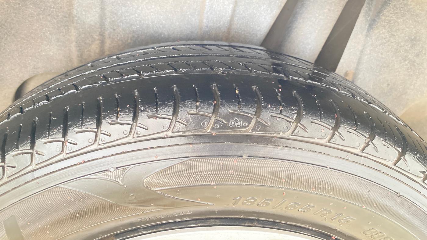 2020 Maruti Ertiga VXI AT SHVS, Petrol, Automatic, 1,35,967 km, Left Rear Tyre Tread