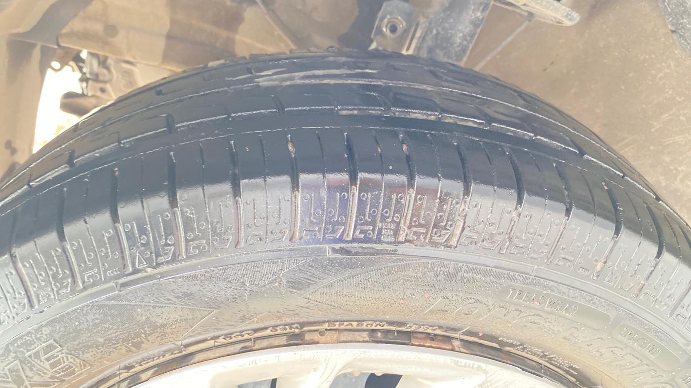 2020 Maruti Ertiga VXI AT SHVS, Petrol, Automatic, 1,35,967 km, Left Front Tyre Tread