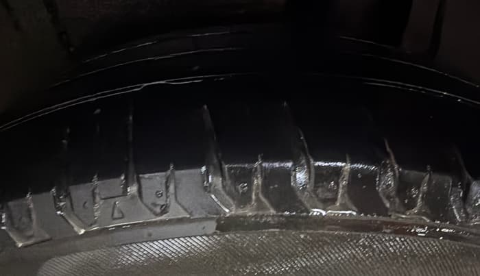 2019 Maruti XL6 ZETA AT, Petrol, Automatic, 62,039 km, Left Rear Tyre Tread