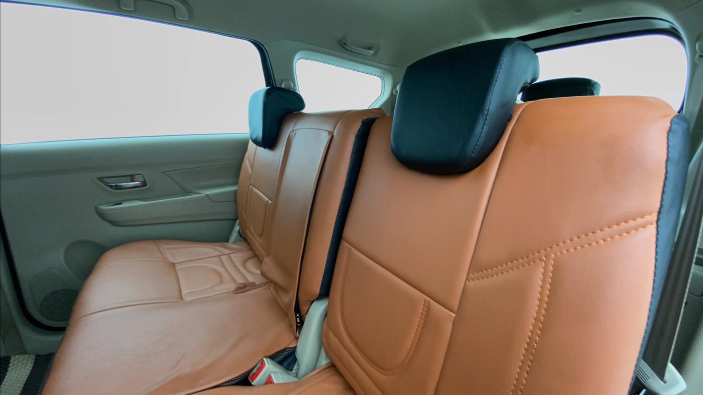 2021 Maruti Ertiga VXI CNG, CNG, Manual, 17,457 km, Right Side Rear Door Cabin