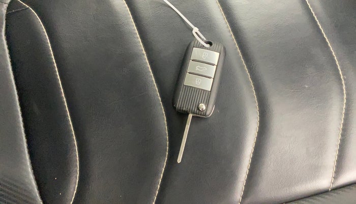 2023 MG ASTOR STYLE 1.5 MT, Petrol, Manual, 22,418 km, Key Close Up