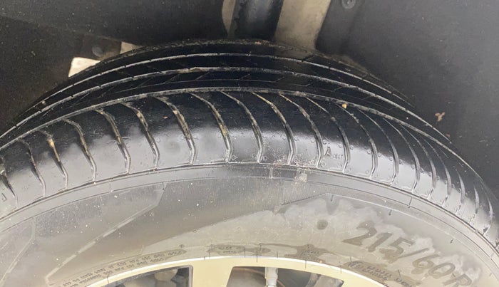 2023 MG ASTOR STYLE 1.5 MT, Petrol, Manual, 22,418 km, Right Rear Tyre Tread