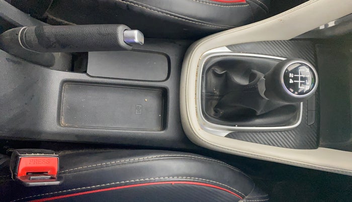 2023 MG ASTOR STYLE 1.5 MT, Petrol, Manual, 22,418 km, Gear Lever