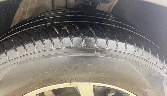 2023 MG ASTOR STYLE 1.5 MT, Petrol, Manual, 22,418 km, Right Front Tyre Tread