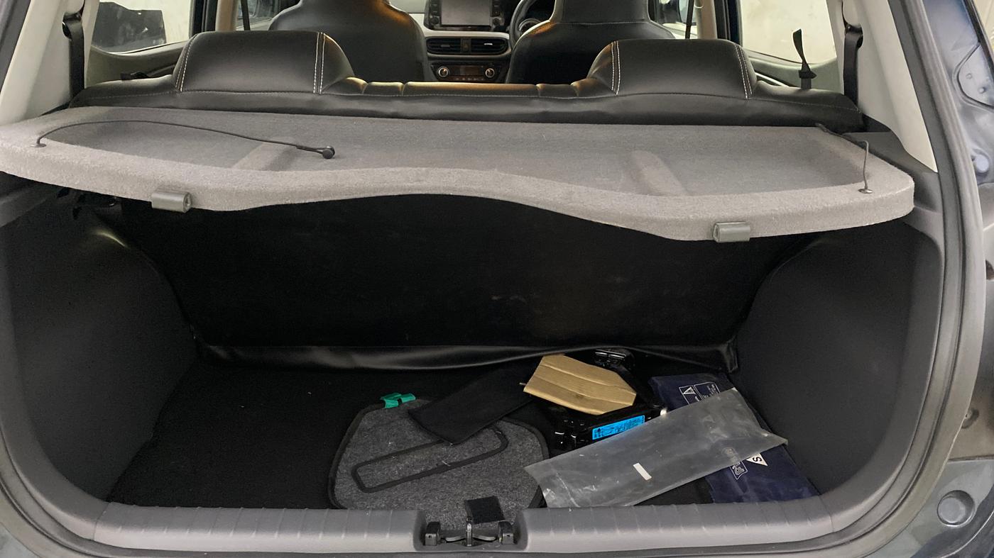 2022 Hyundai GRAND I10 NIOS SPORTZ AMT 1.2 KAPPA VTVT, Petrol, Automatic, 3,852 km, Boot Inside