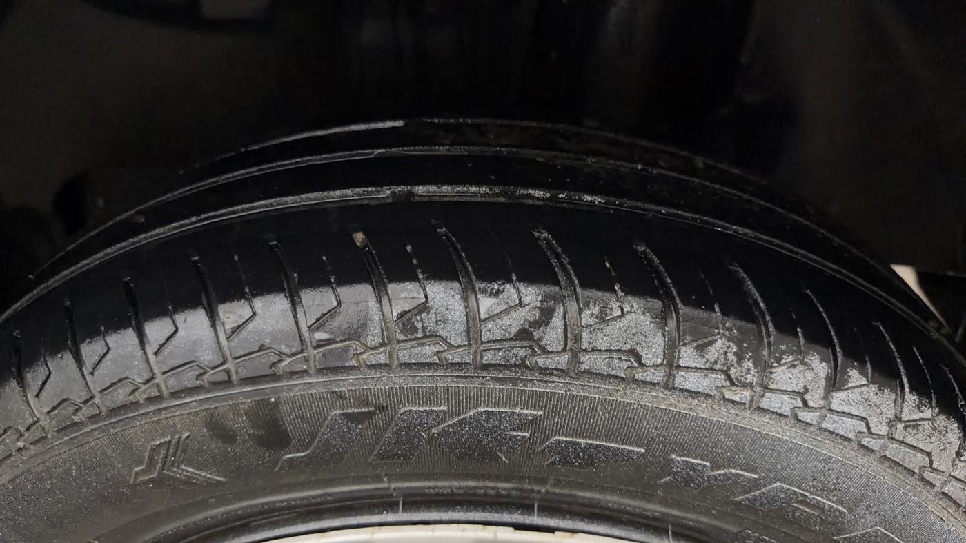 2023 Maruti Swift VXI, Petrol, Manual, 59,011 km, Left Rear Tyre Tread