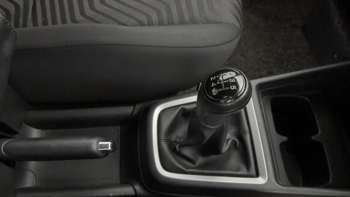 2023 Maruti Swift VXI, Petrol, Manual, 59,011 km, Gear Lever