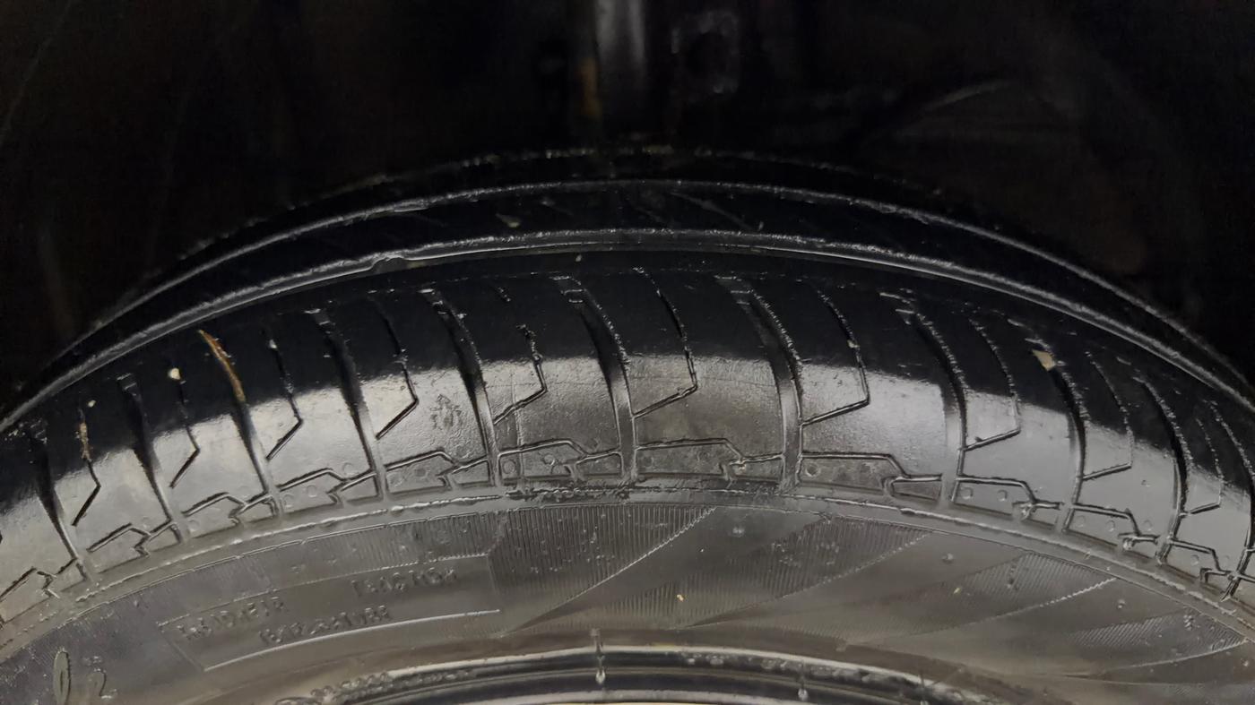 2023 Maruti Swift VXI, Petrol, Manual, 59,011 km, Right Front Tyre Tread