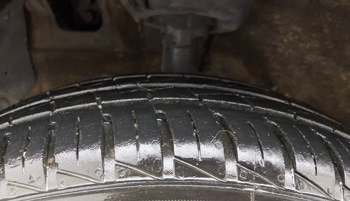 2022 Hyundai NEW SANTRO SPORTZ CNG, CNG, Manual, 13,673 km, Left Front Tyre Tread