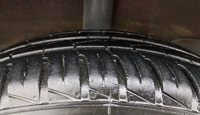 2022 Hyundai NEW SANTRO SPORTZ CNG, CNG, Manual, 13,673 km, Right Rear Tyre Tread