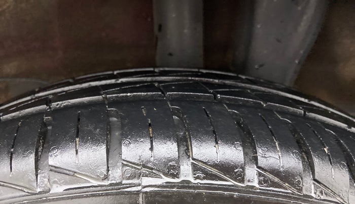 2022 Hyundai NEW SANTRO SPORTZ CNG, CNG, Manual, 13,673 km, Left Rear Tyre Tread