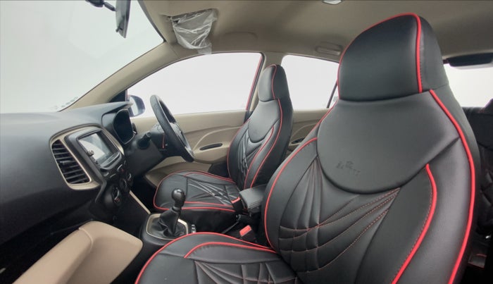 2022 Hyundai NEW SANTRO SPORTZ CNG, CNG, Manual, 13,673 km, Right Side Front Door Cabin