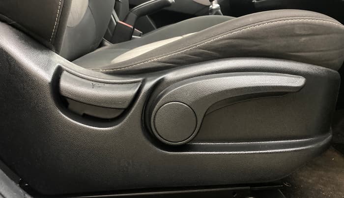2019 Hyundai Creta SX 1.6 PETROL, Petrol, Manual, 67,335 km, Driver Side Adjustment Panel