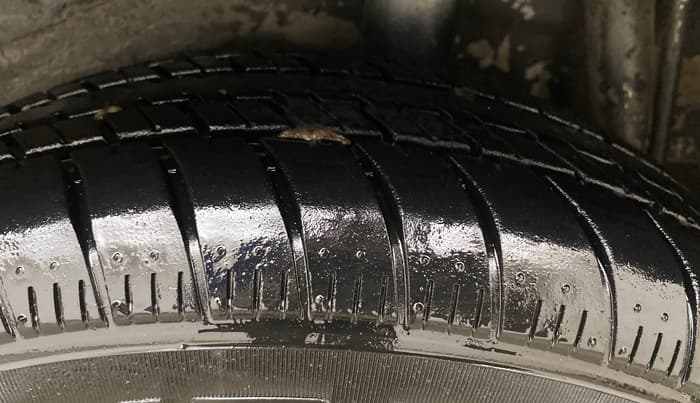 2014 Maruti Celerio ZXI, Petrol, Manual, 84,243 km, Left Rear Tyre Tread
