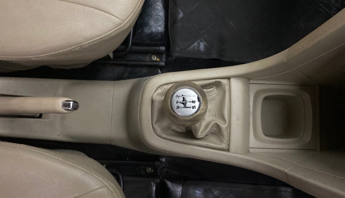 2015 Maruti Ertiga VXI, Petrol, Manual, 76,659 km, Gear Lever