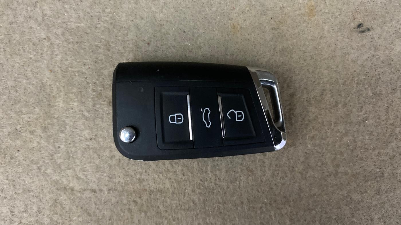 2015 Maruti Ertiga VXI, Petrol, Manual, 76,659 km, Key Close Up