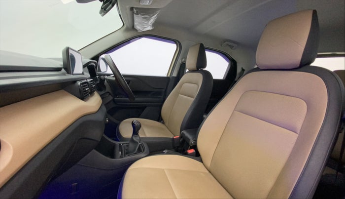2022 Tata PUNCH CREATIVE 1.2 MT KAZIRANGA EDITION , Petrol, Manual, 31,513 km, Right Side Front Door Cabin
