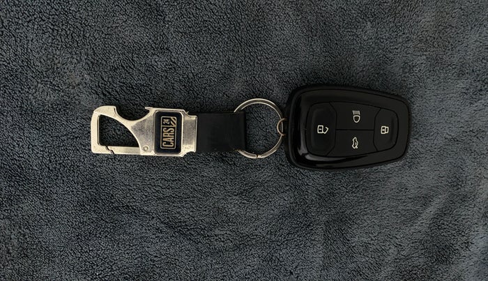 2022 Tata PUNCH CREATIVE 1.2 MT KAZIRANGA EDITION , Petrol, Manual, 31,513 km, Key Close Up