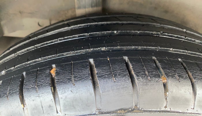 2018 Honda WR-V 1.5L I-DTEC VX MT, Diesel, Manual, 1,24,180 km, Right Rear Tyre Tread