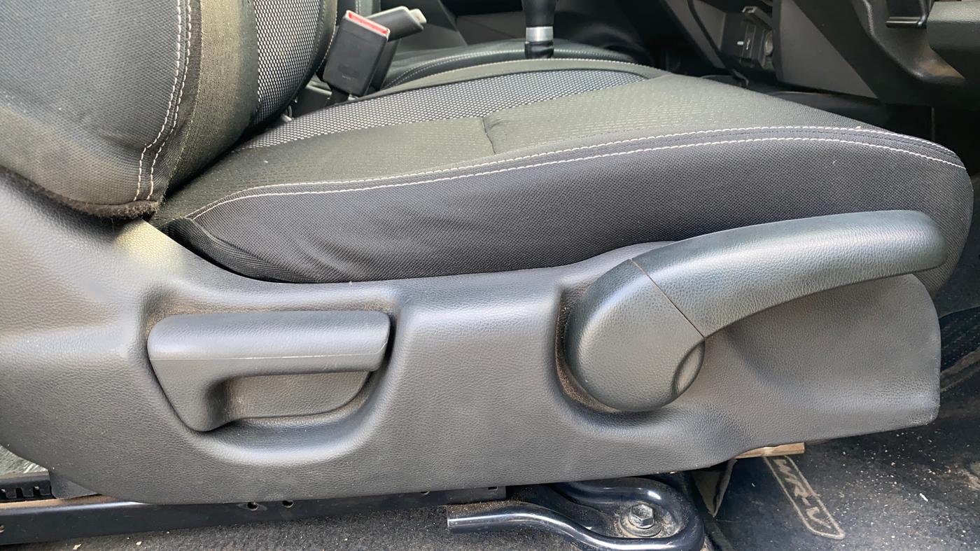 2018 Honda WR-V 1.5L I-DTEC VX MT, Diesel, Manual, 1,24,180 km, Driver Side Adjustment Panel