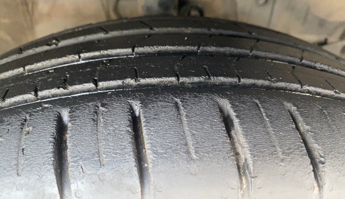 2018 Honda WR-V 1.5L I-DTEC VX MT, Diesel, Manual, 1,24,180 km, Right Front Tyre Tread