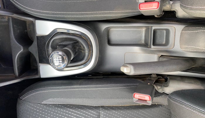 2018 Honda WR-V 1.5L I-DTEC VX MT, Diesel, Manual, 1,24,180 km, Gear Lever