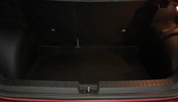 2022 Volkswagen TAIGUN HIGHLINE 1.0 TSI AT, Petrol, Automatic, 17,892 km, Boot Inside