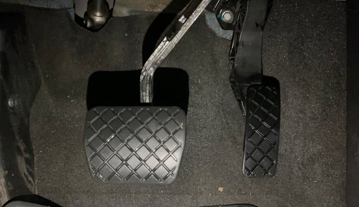 2022 Volkswagen TAIGUN HIGHLINE 1.0 TSI AT, Petrol, Automatic, 17,892 km, Pedals