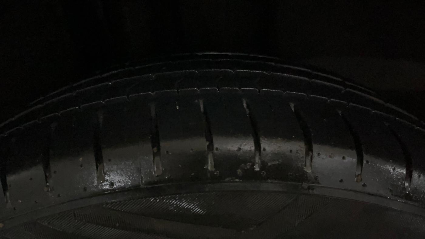 2022 Volkswagen TAIGUN HIGHLINE 1.0 TSI AT, Petrol, Automatic, 17,892 km, Right Rear Tyre Tread