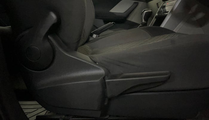 2022 Volkswagen TAIGUN HIGHLINE 1.0 TSI AT, Petrol, Automatic, 17,892 km, Driver Side Adjustment Panel