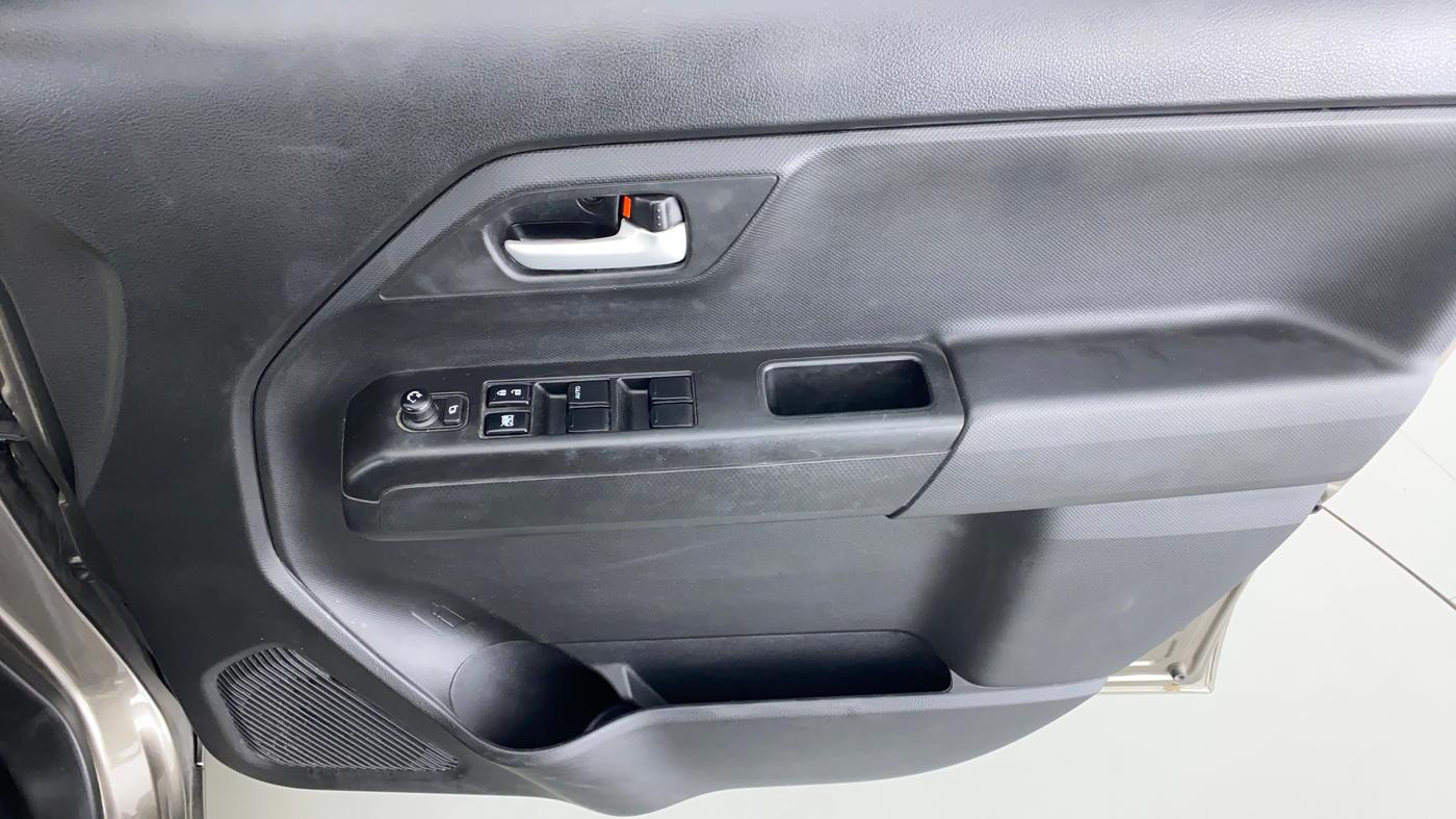 2020 Maruti New Wagon-R ZXI 1.2 old, Petrol, Manual, 12,418 km, Driver Side Door Panels Control